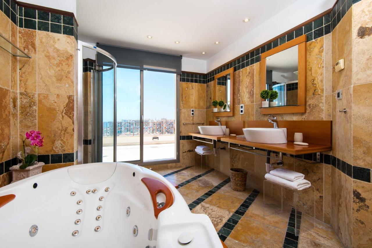 Ph Bellagio: Luxurious And Romantic Duplex Penthouse With Private Pool & Sea Views Бенальмадена Екстер'єр фото